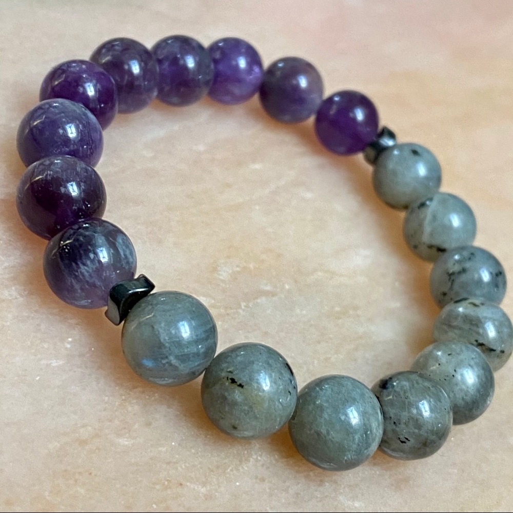 Amethyst and Labradorite Bracelet.
